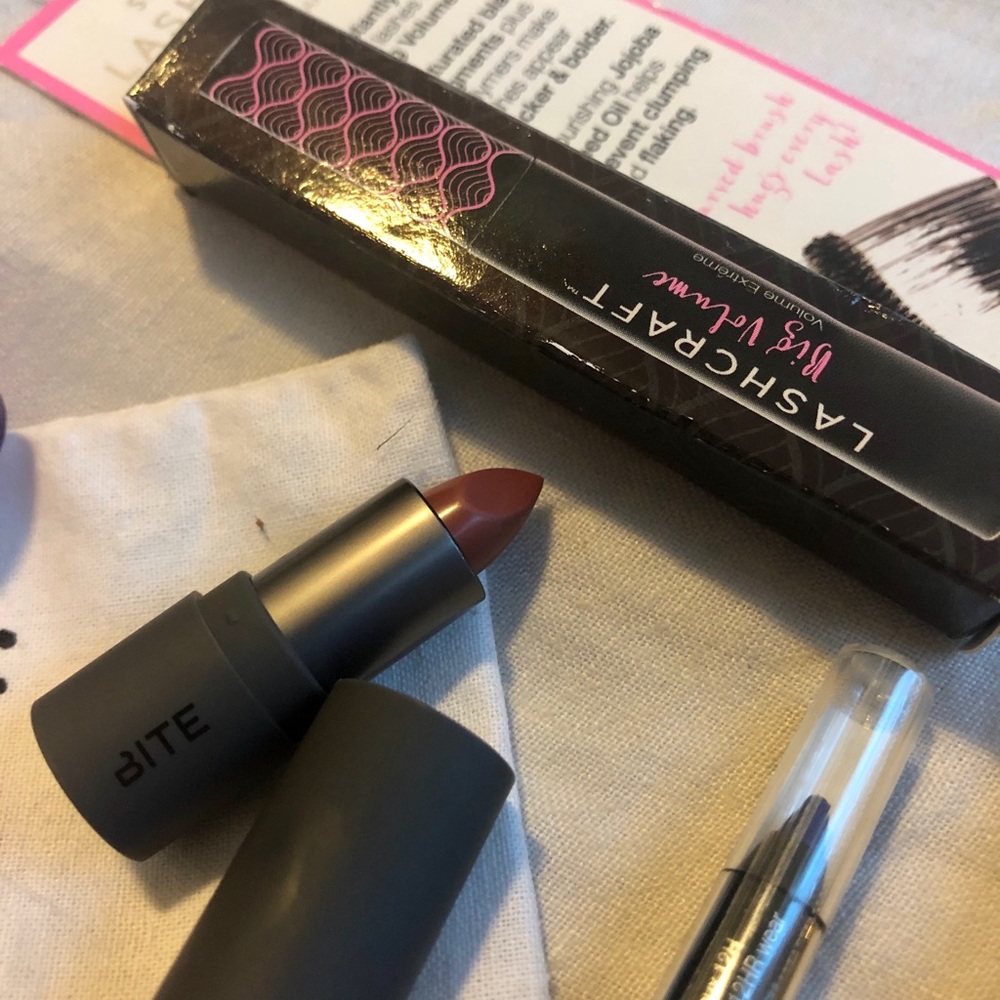 Makeup Geek Sample Set - Picture 3 of 6